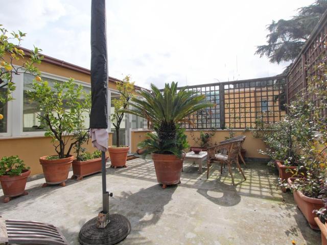 Attico in affitto a Prati, Roma