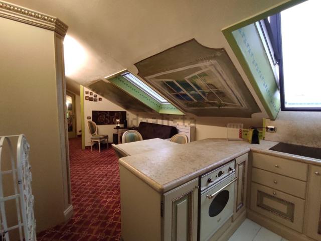 Attico in affitto a Nolo, Milano