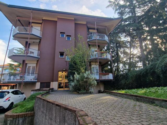 Appartamento in affitto a Mezzago, Lombardia