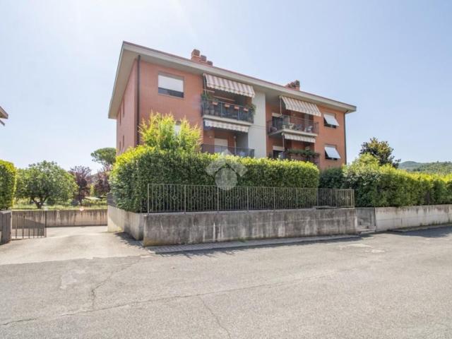 Appartamento in affitto a Campoloniano, Rieti