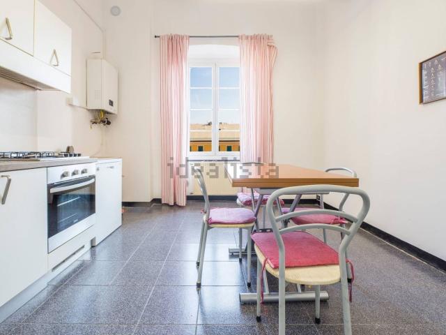 Appartamento in affitto a Centro Est, Serra Riccò