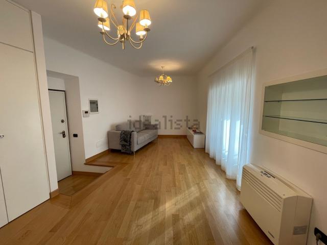Appartamento in affitto a Rione Porto, Marche