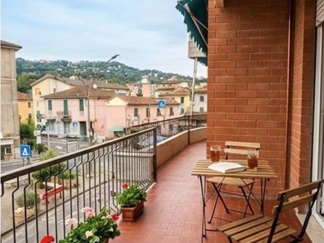 Appartamento in affitto a Prati di Vezzano, Vezzano Ligure