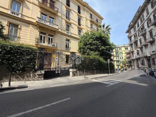 Appartamento in affitto a Municipalità 1, Campania