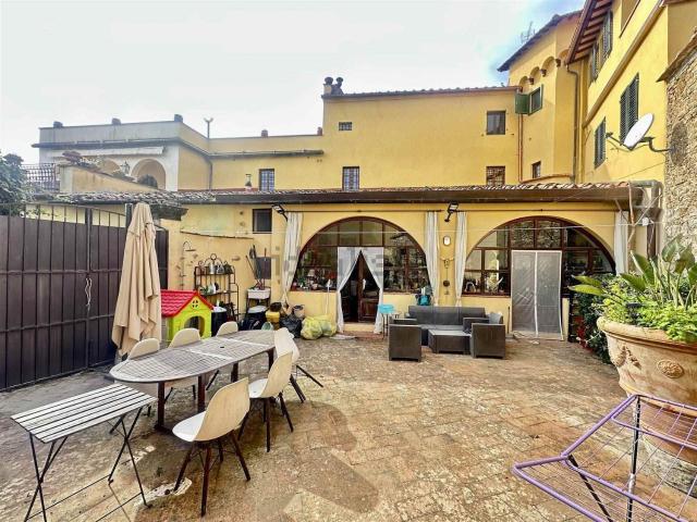 Appartamento in affitto a Quartiere 3, Firenze