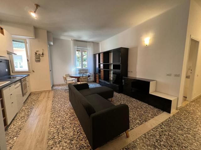 Appartamento in affitto a Municipio 9, Milano