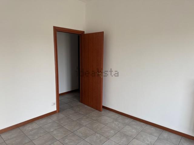 Appartamento in affitto a Lumellogno, Novara