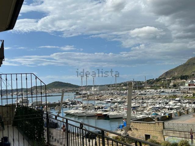 Appartamento in affitto a Rione Bognar, Pozzuoli