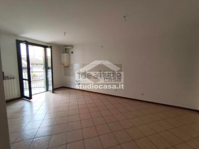 Appartamento in affitto a Castelleone, Lombardia