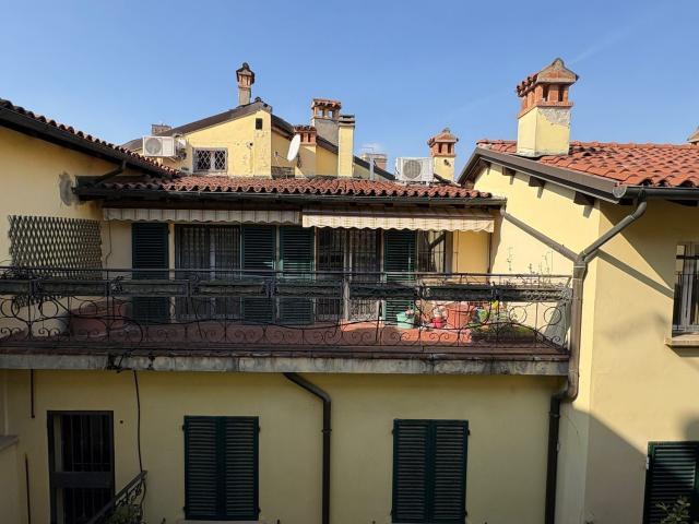 Attico in affitto a Santo Stefano, Bologna