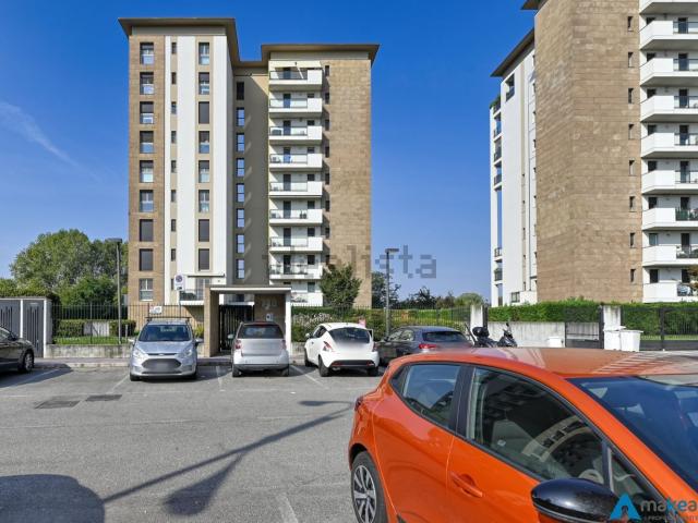 Appartamento in affitto a Rovagnasco, Segrate
