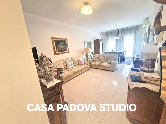 Appartamento in affitto a Noventa Padovana, Veneto