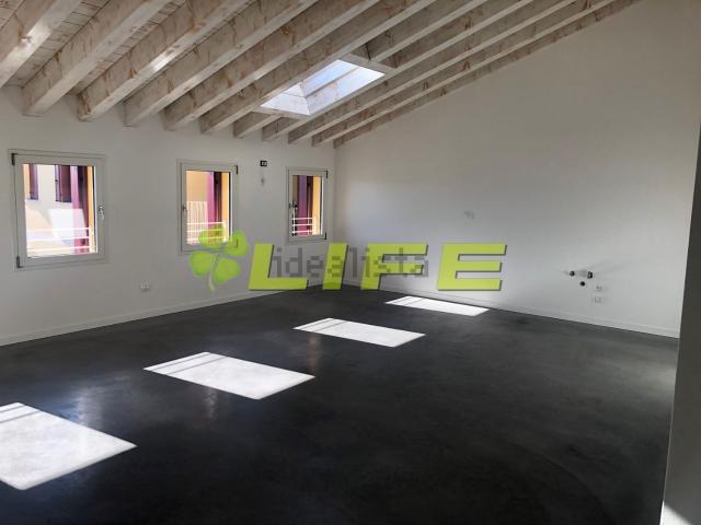 Appartamento in affitto a Fonte, Maser