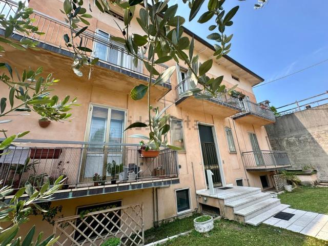 Appartamento in affitto a Negrar, Veneto
