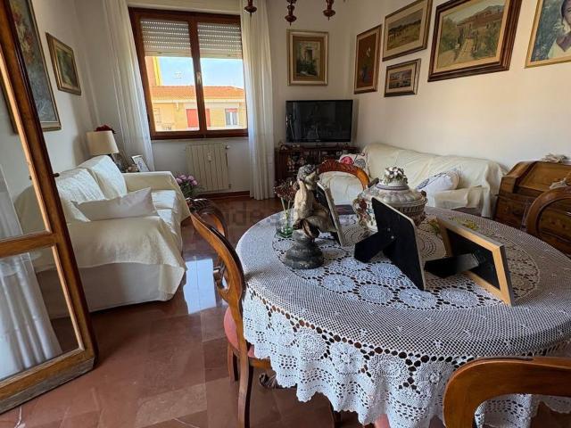 Appartamento in affitto a Colline, Livorno
