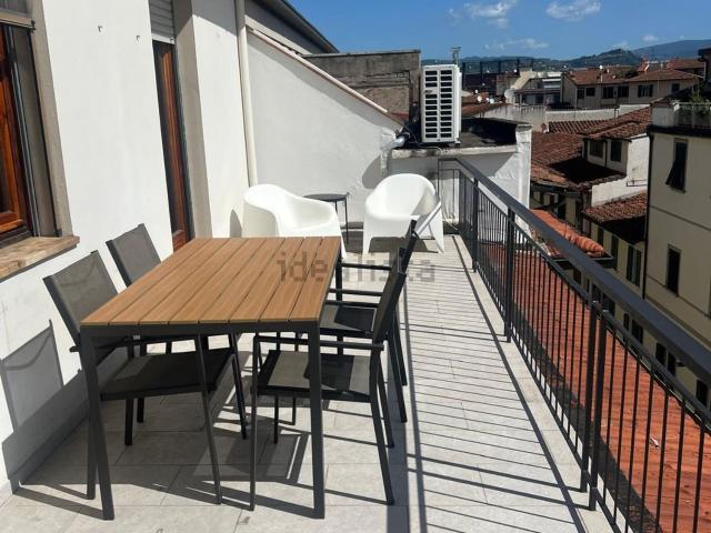 Attico in affitto a Quartiere 1, Firenze