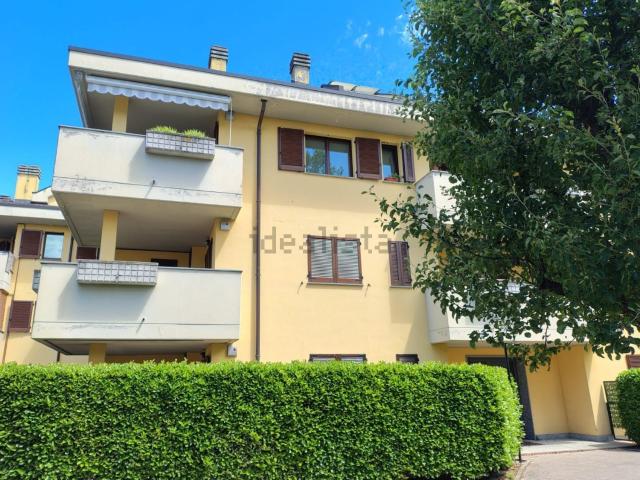 Appartamento in affitto a Macherio, Lombardia