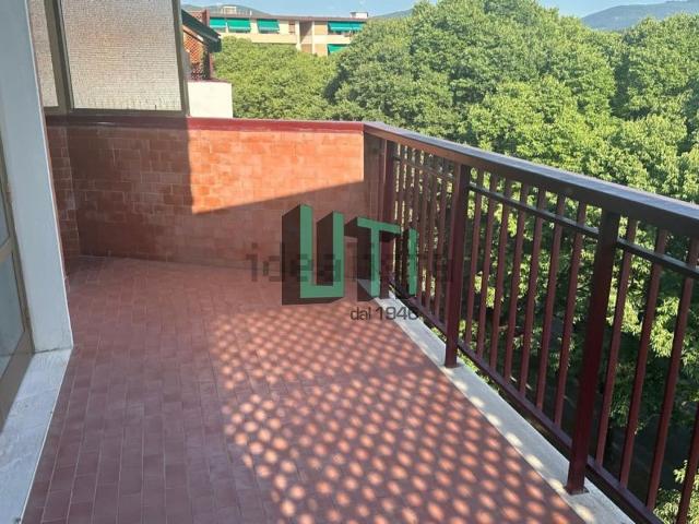 Appartamento in affitto a Quartiere 3, Firenze