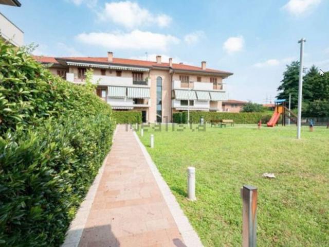Appartamento in affitto a Boschetto, Desio
