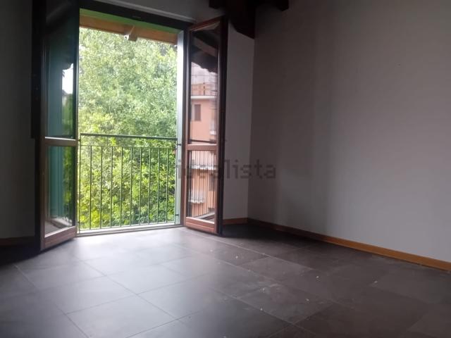 Attico in affitto a Gaggiano, Varese