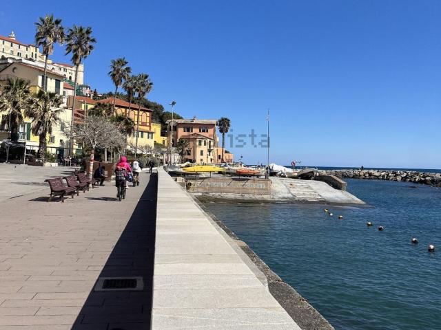 Appartamento in affitto a Borgo Foce, Imperia