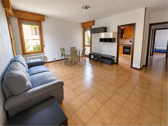 Appartamento in affitto a San Prospero Strinati, Re