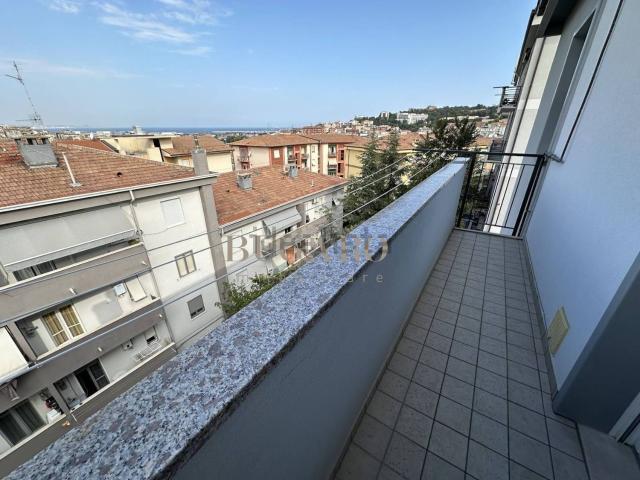 Appartamento in affitto a Marche, Ancona