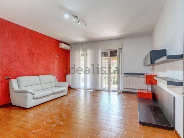Appartamento in affitto a Rovagnasco, Segrate