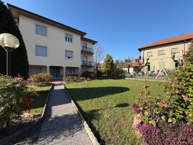 Appartamento in affitto a Lissago, Varese
