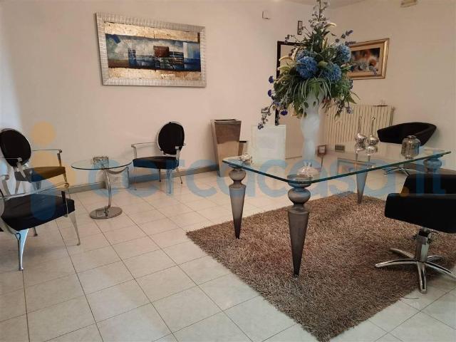 Appartamento in affitto a Municipalità 2, Campania