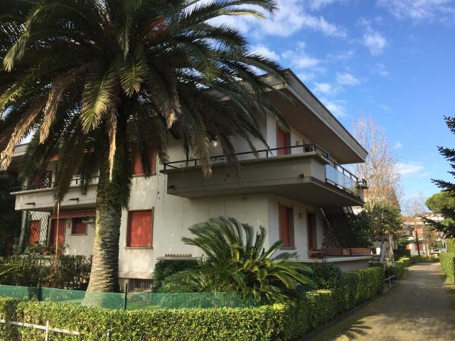 Appartamento in affitto a Marina di Massa, Marina Di Massa