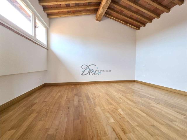 Appartamento in affitto a Centro Direzionale, Prato