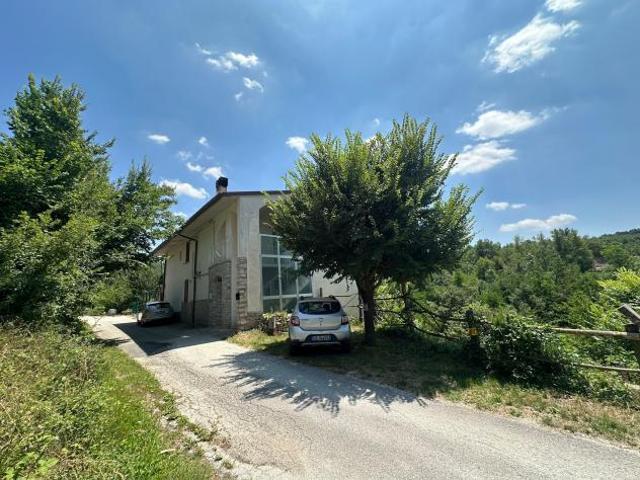 Appartamento in vendita a Vinchiaturo, Molise