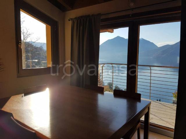 Appartamento in affitto a Bellano, Lombardia