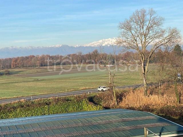 Appartamento in affitto a Gaggiolo, Piemonte