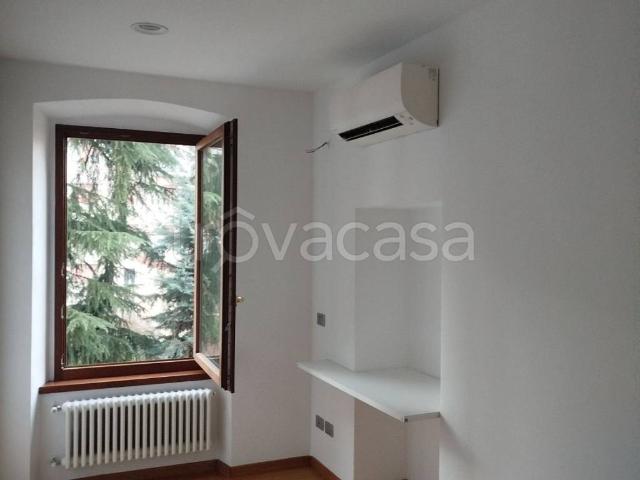 Appartamento in affitto a Trevasco Santissima Trinità, Nembro