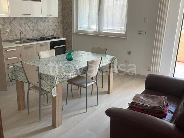 Appartamento in affitto a Puglia, Barletta-andria-trani
