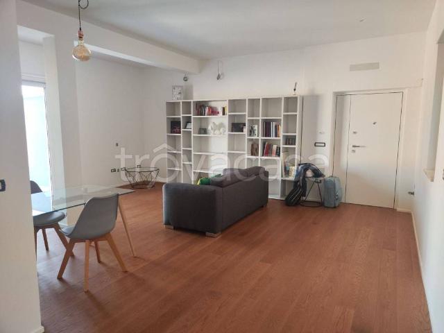 Appartamento in affitto a Puglia, Barletta-andria-trani