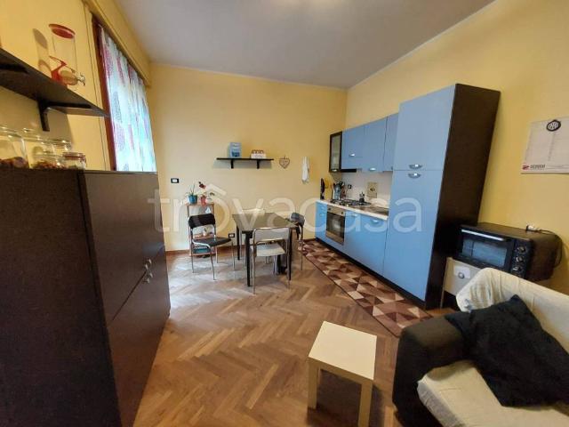 Appartamento in affitto a Santo Stefano, Bologna