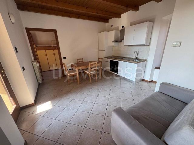 Appartamento in affitto a Ghiaie, Bonate Sopra