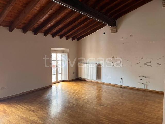 Appartamento in affitto a Zona Centro, Brescia
