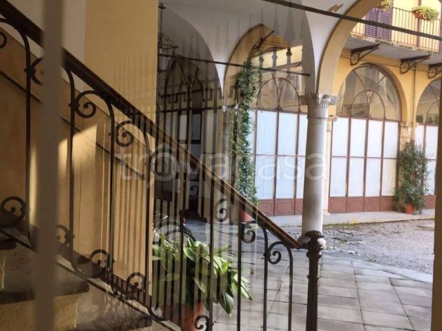 Appartamento in affitto a Zona Centro, Brescia
