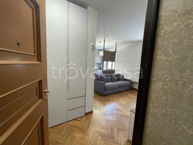 Appartamento in affitto a Zona Centro, Brescia