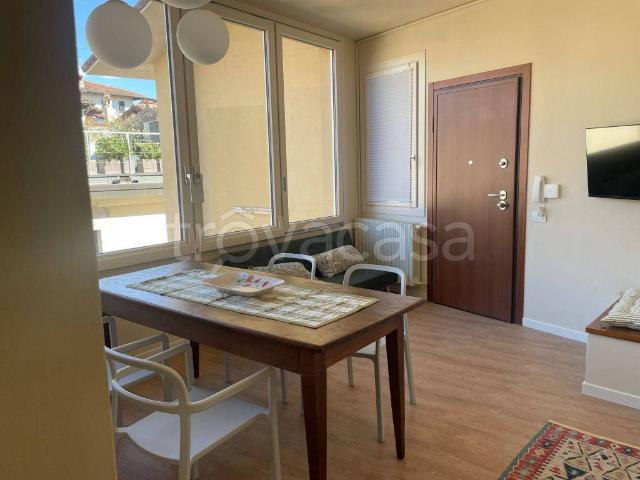 Appartamento in affitto a Zona Centro, Brescia