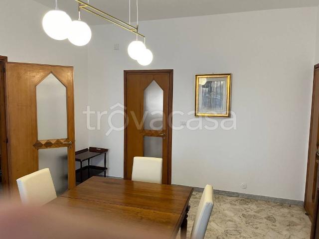 Appartamento in affitto a Centro, Puglia
