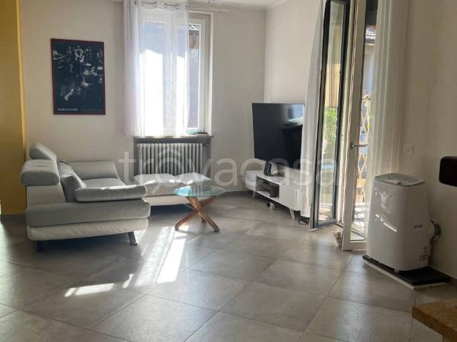 Appartamento in affitto a Cadrezzate con Osmate, Cadrezzate