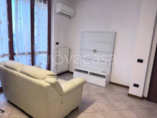 Appartamento in affitto a Calvenzano, Lombardia