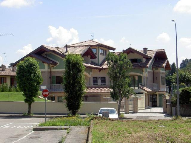 Appartamento in affitto a Comunità Montana del Piambello, Cantello