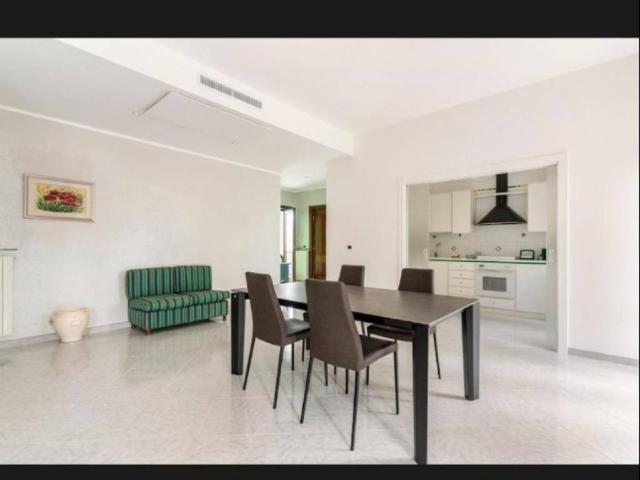 Appartamento in affitto a Puglia, Brindisi
