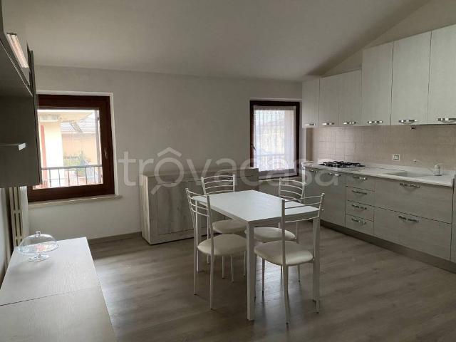 Appartamento in affitto a Azzano, Castel d'Azzano